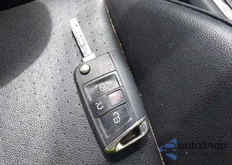 2018 Volkswagen Tiguan 2.0T Se/2.0T Sel z USA, uszkodzony, nr VIN 3VV3B7AX2JM018897